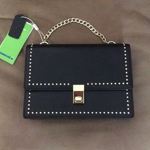 BRAND NEW Hand bag that can also be a shoulder bag